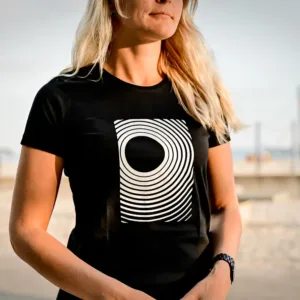 Naiste T-Särk tshirt must black minimal Minimalistlik eesti disain blacksunset pärnu rand