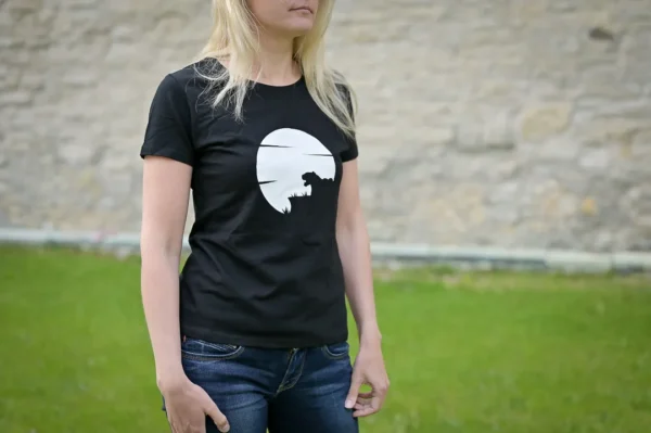 Naiste t-särk must kuu tiiger eesti disain Blacksunset haapsalu Eesti disain
