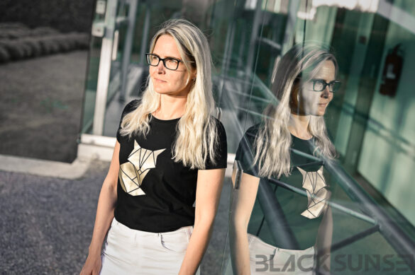 Kuldne rebane origami naiste t-särk BlackSunset pärnu