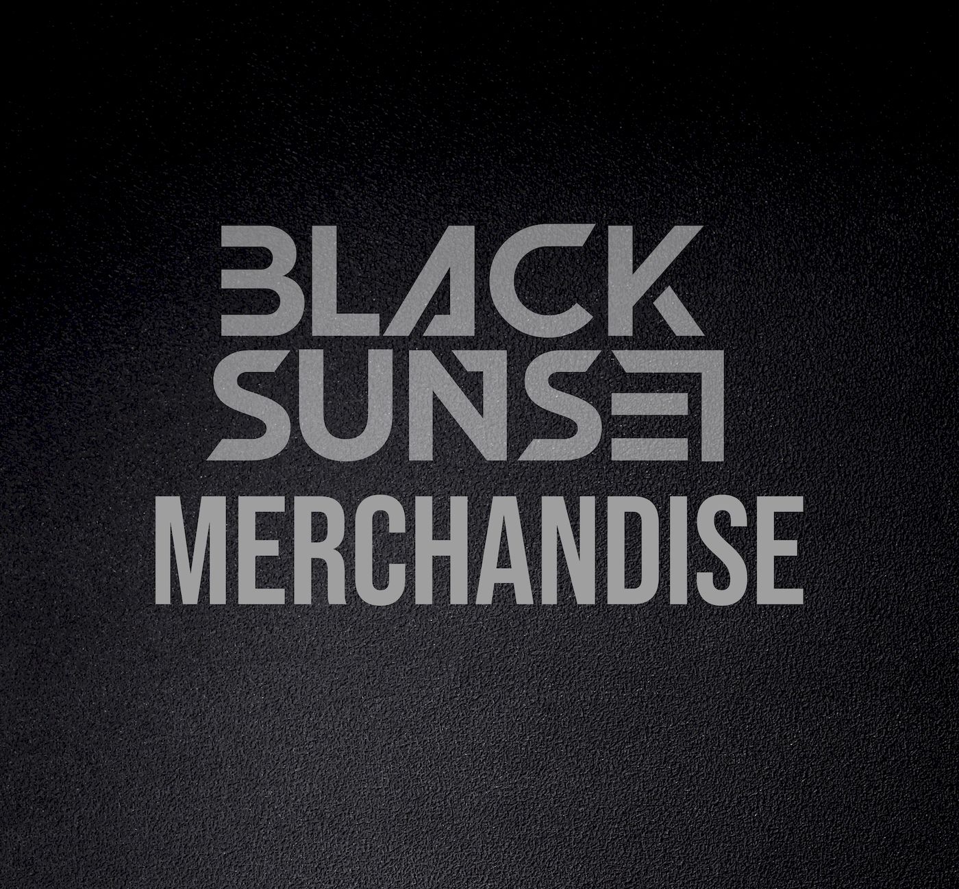 Blacksunset Merchandise - elegantne ja minimalistlik logo mustal taustal, peegeldades kõrgekvaliteedilist ja stiilset brändingut.