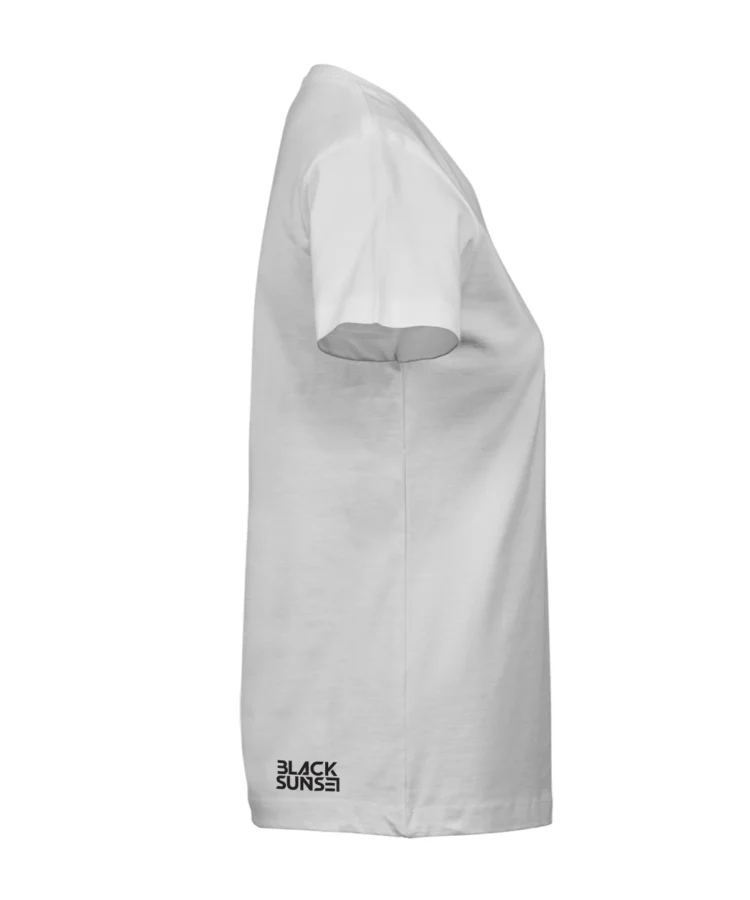 Naiste valge T-särk – külgvaade paremalt.