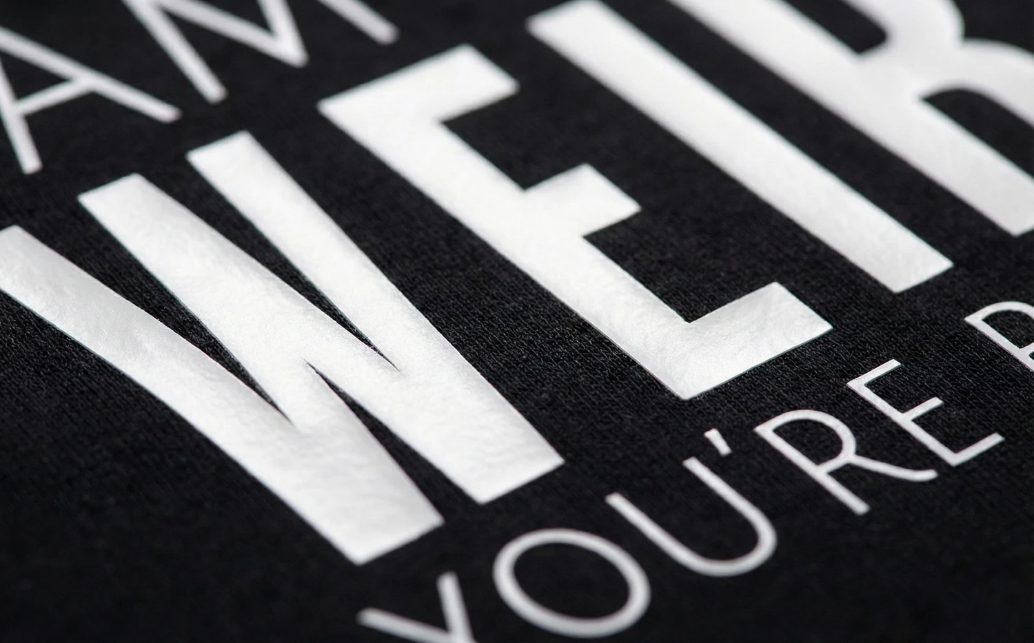 Vinyl trüki lähivõte Blacksunset t-särgil