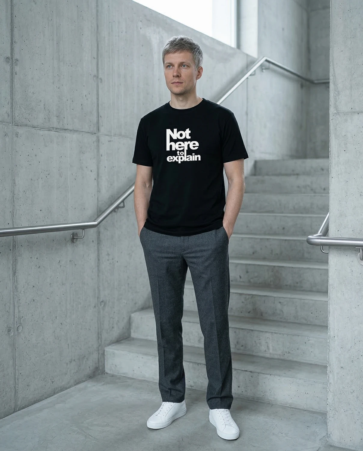 Not Here To Explain unisex T-särk biennaali-disain - Image 7