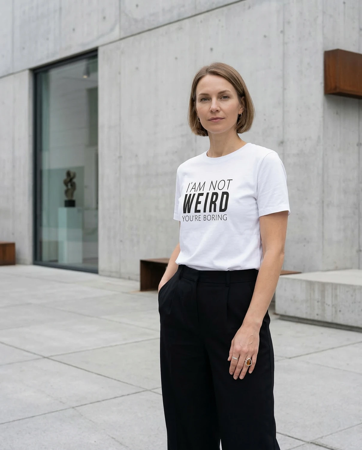 I’m Not Weird, You’re Boring unisex T-särk - Image 3