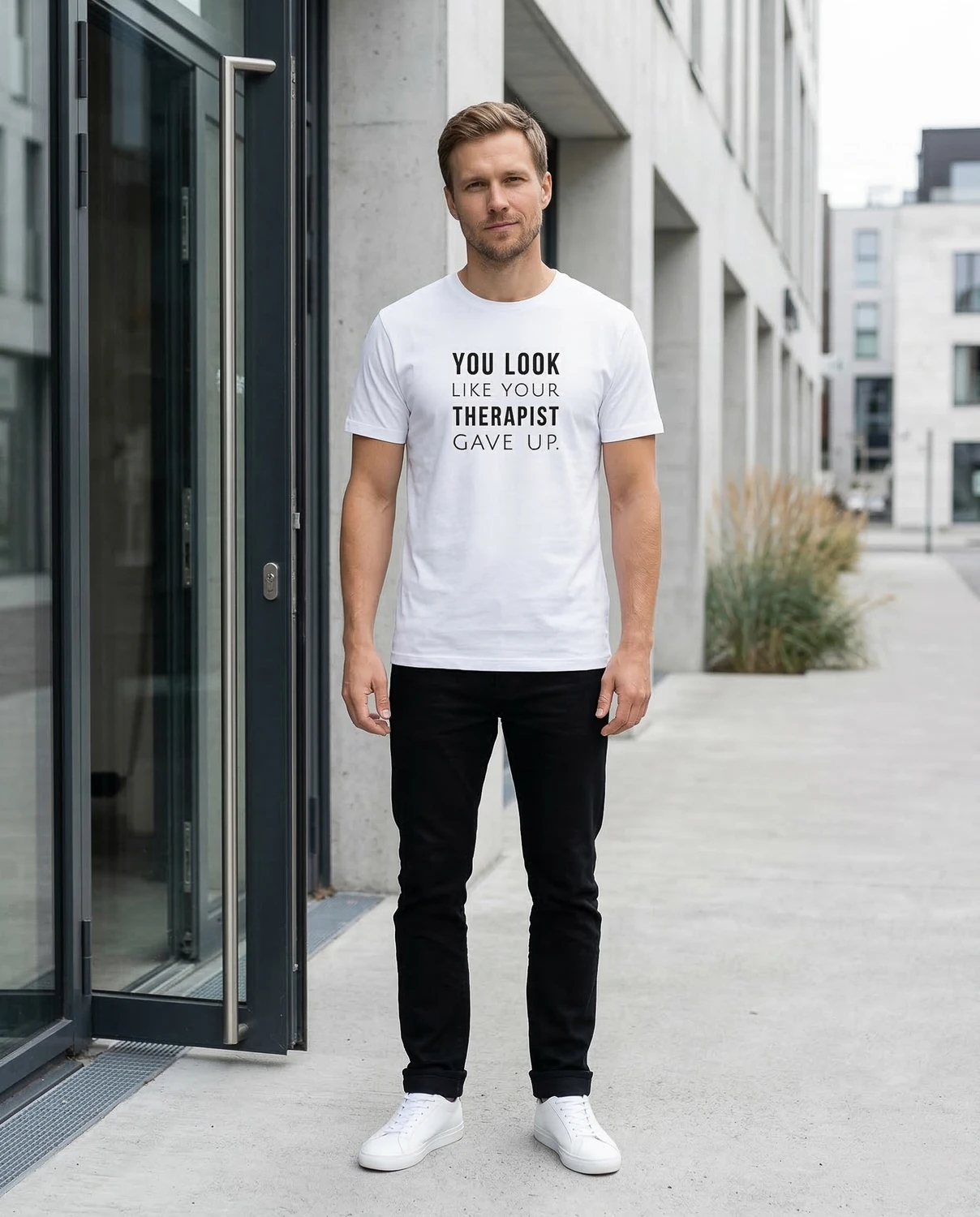 You Look Like Your Therapist Gave Up unisex T-särk - Image 5