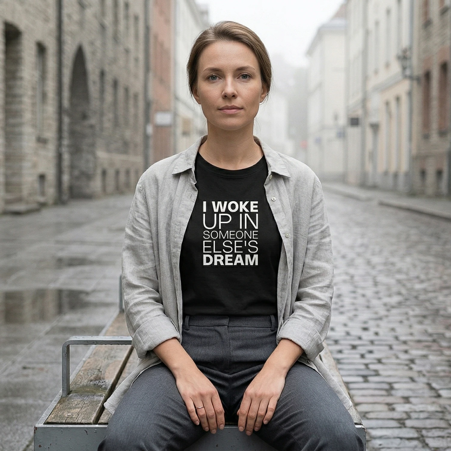 I Woke Up In Someone Else's Dream – unisex T-särk t-särk must modelivaade
