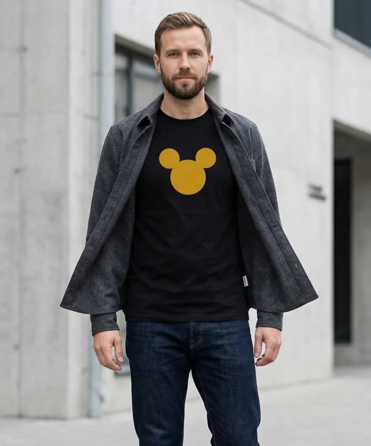 Mõmmi Või Midagi – unisex T-särk t-särk must modelivaade