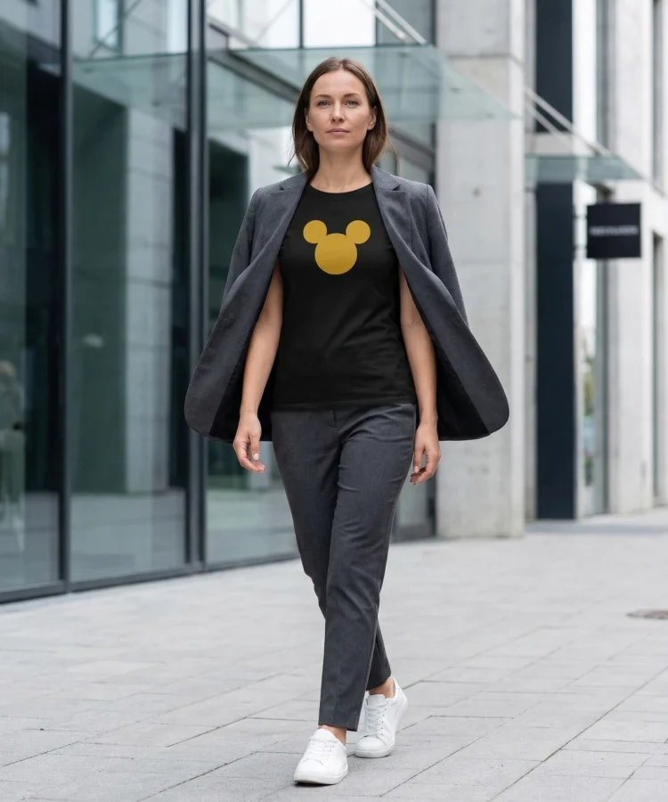 Mõmmi Või Midagi – unisex T-särk t-särk must modelivaade