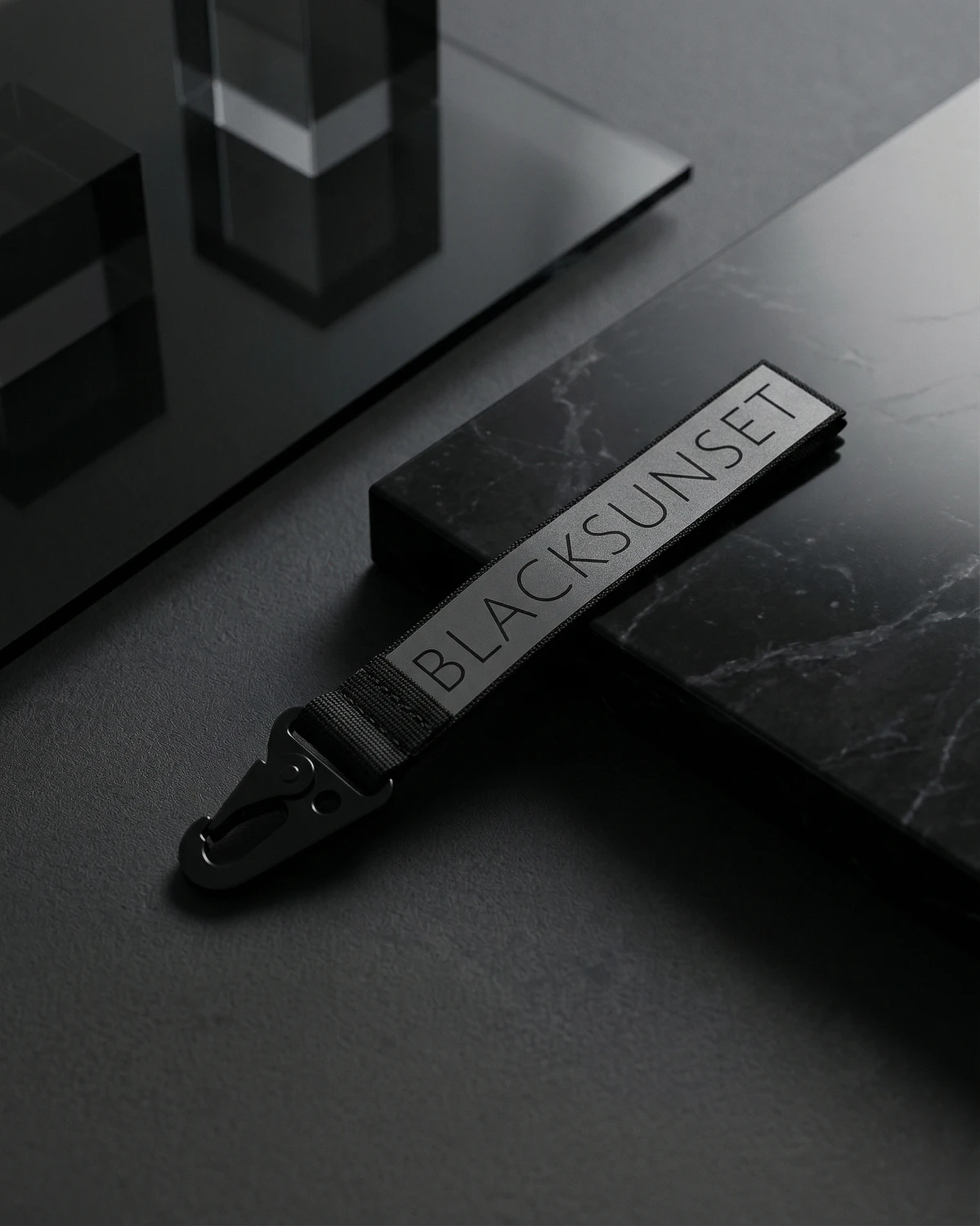 Blacksunset helkur-votmehoidja detailvaade 2